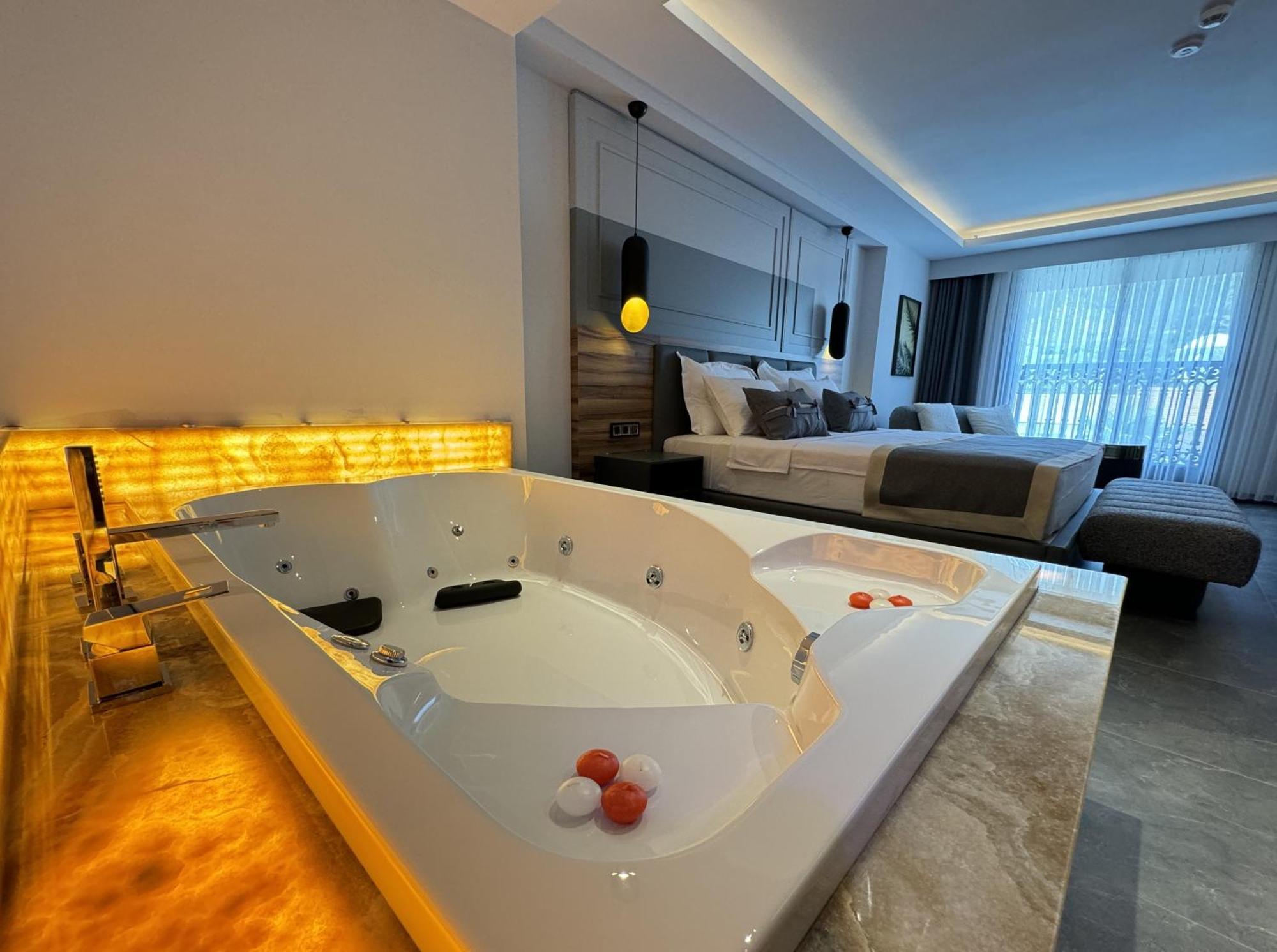 Telmessos City Hotel- Adults Only Fethiye Eksteriør bilde